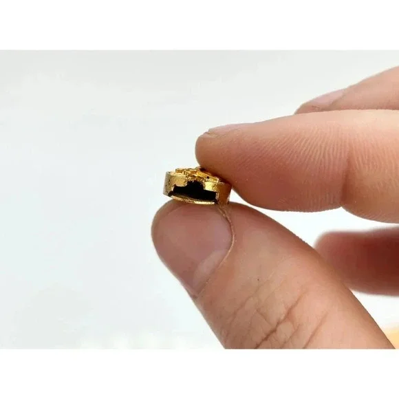 FIligree Floral Motif Vintage Oval Victorian Style Gold Toned Retro Pendant - Picture 4 of 9